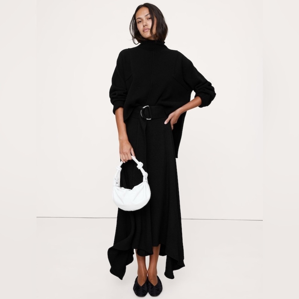 NWT Banana Republic Pebbled Crepe Maxi Black Skirt Sz 6. (#825158)